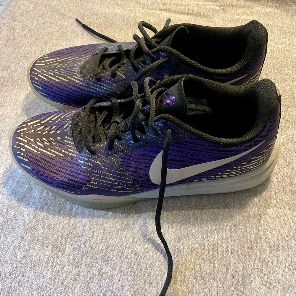 Nike Kobe Bryant Mentality Purple and Black Basketball Shoes